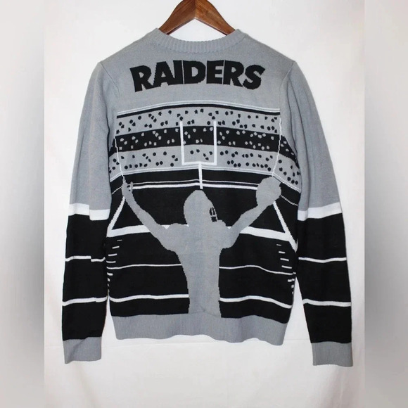 Men’s Las Vegas Raiders Stadium Football Lightup Crewneck Sweater Size Small - Picture 12 of 12